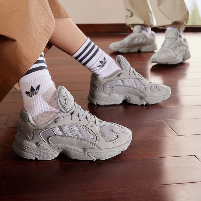 Sneakers adidas YUNG-1 SHOES